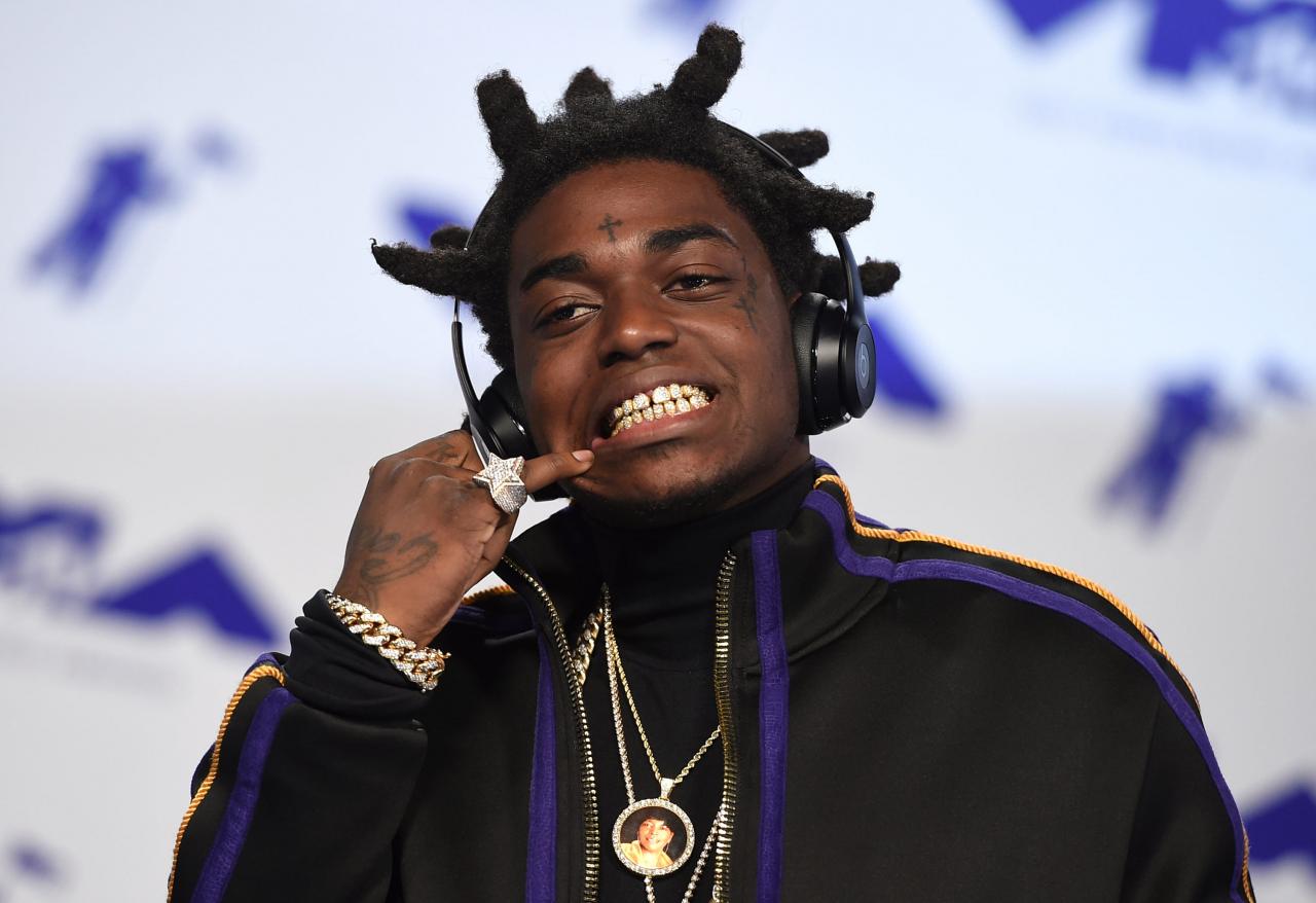 Trump pardons rappers Lil Wayne, Kodak Black morning of inauguration